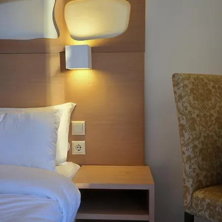 Pearl Boutique Road Otel 4*