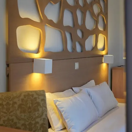 Otel Pearl Boutique Road 4*