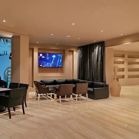 Pearl Boutique Road 4*